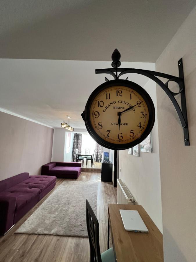 Nordic Sunny Apartment Suceava Bagian luar foto